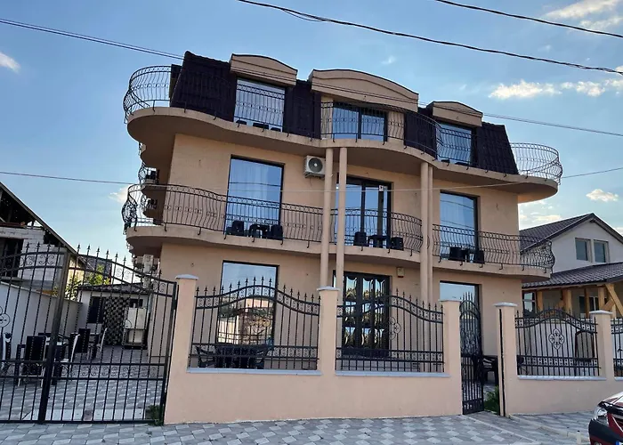 招待所 Sephora 3*